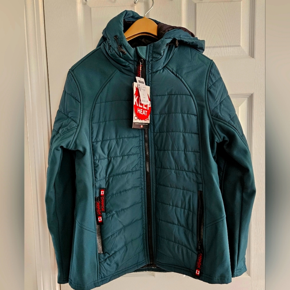 NEWw/all tags size L gorgeous hunter green warm jacket w/hood.